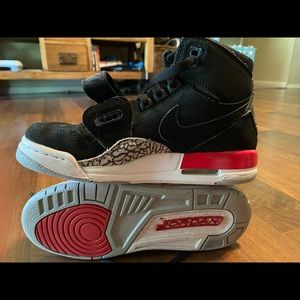 Air Jordan sz 3.5 lifestyle shoe.